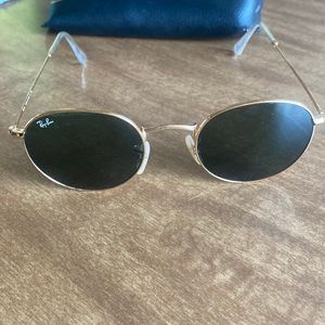 COPY - Ray-Ban woman’s round metal sunglasses gold frame with black lenses